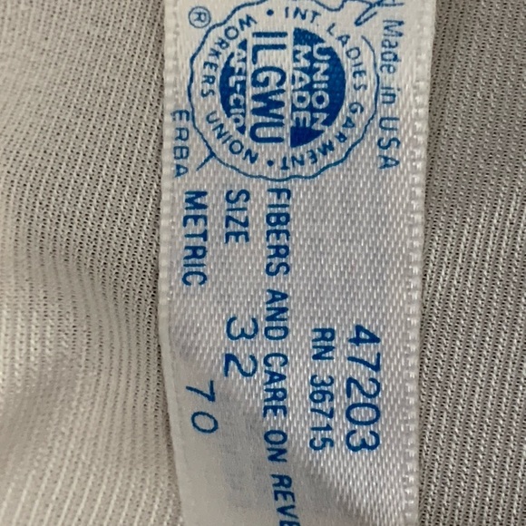 Lingerie - Picture 5 of 6